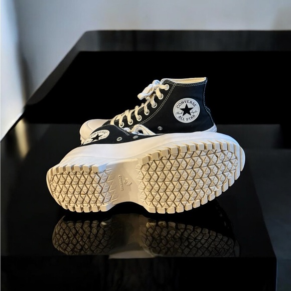 Converse Chuck Taylor Lugged 2.0 Platform Women's Black High-Top Sneakers - Picture 9 of 10